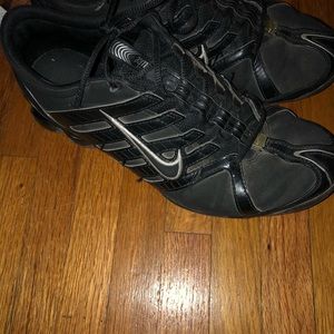 Black nike shox